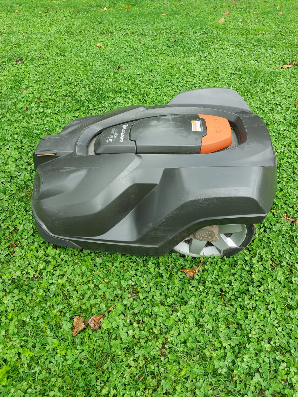 Husqvarna Automower 330X gebraucht - inkl. Connect-Modul - BJ2015 - Akkus neu