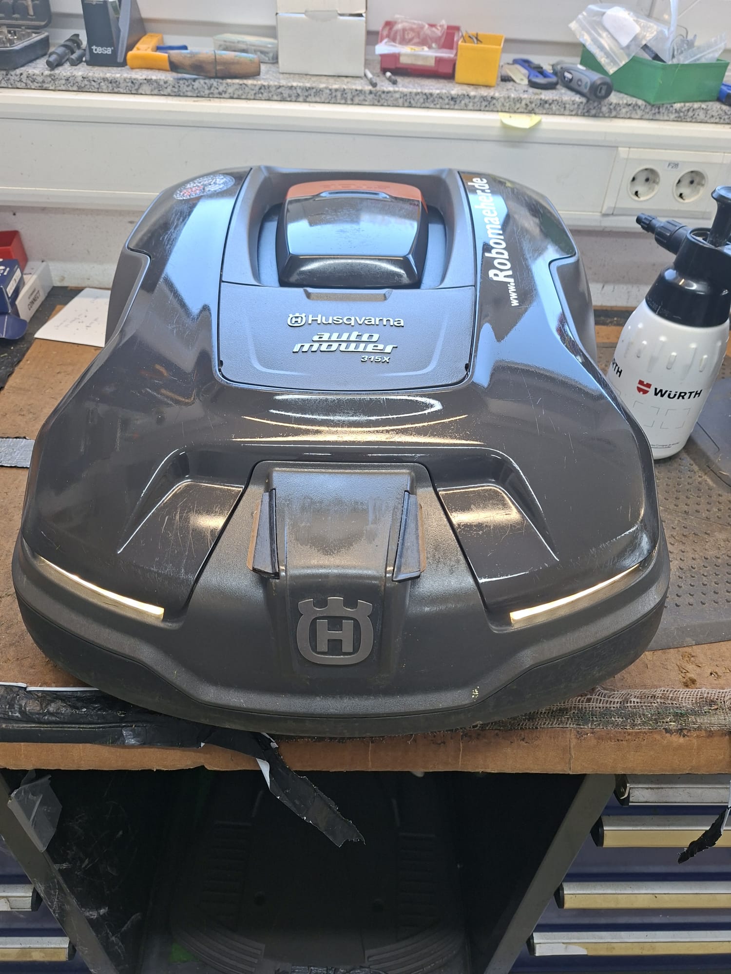 Husqvarna Automower 315X - Gebraucht - Einsatzstunden 2842 - BJ 2018 - Serien-Nr. 183401117